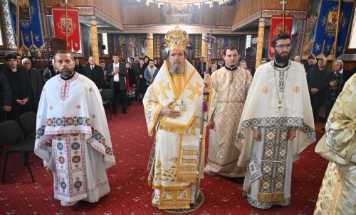 Binecuvântare arhierească la hramul Parohiei Tăut din Protopopiatul Tinca