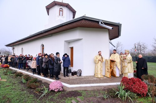 Târnosirea bisericii Parohiei Smârdanul Mic din județul Buzău