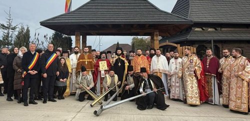 Slujire arhierească în comuna Șcheia, Suceava, de hramul Sfintei Ecaterina