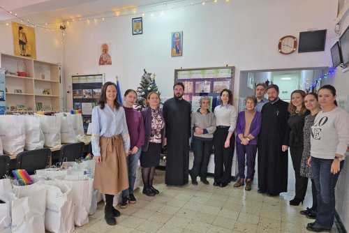 Daruri pentru copiii Școlii Speciale „Sfântul Nicolae” din Bucureşti