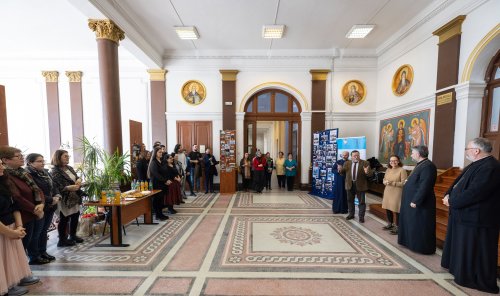 Expoziție fotografică la Facultatea „Justinian Patriarhul” din București