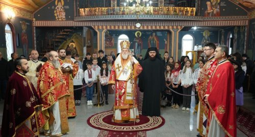 Hirotonii la o biserică din orașul Țăndărei