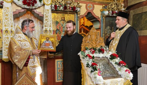 Popasuri de rugăciune la parohii din Curbura Carpaților