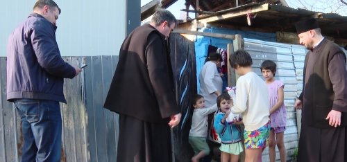 Daruri de sărbători pentru familii defavorizate din județul Prahova