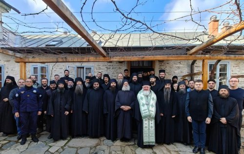 Pomenirea unui stareț român la Chilia „Sfântul Ipatie” din Muntele Athos
