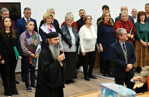 Corul Catedralei Mitropolitane a colindat la Spitalul Județean din Timișoara