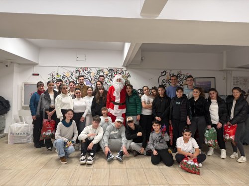 Activități ale voluntarilor Asociației „Studenți pentru viață”