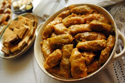 Medicii recomandă moderație la mesele de sărbători