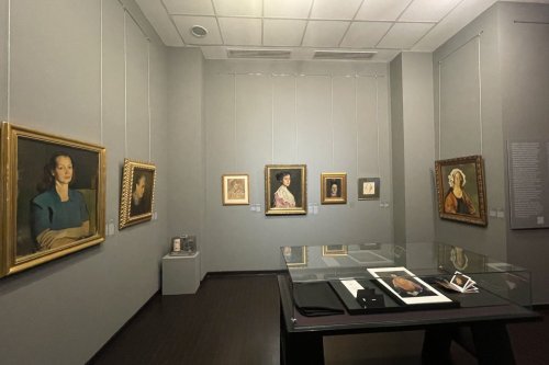 Chipul feminin în acuarela lui Corneliu Baba