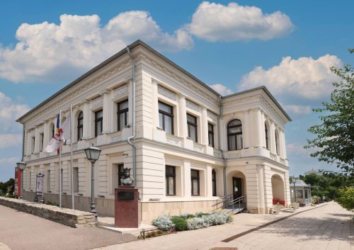 Istoria Iașiului în expoziții noi