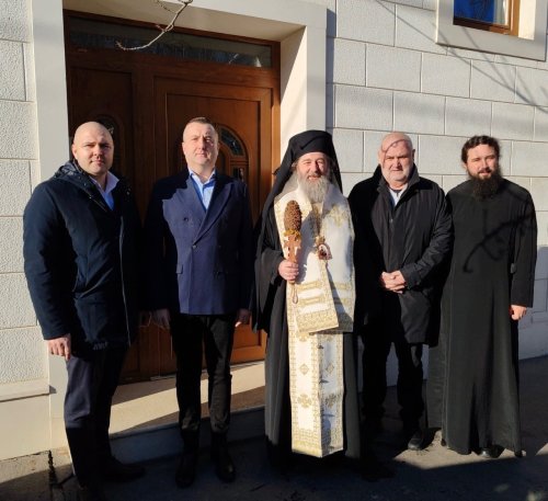 Binecuvântare cu agheasmă la sediul Consulatului României din Seghedin