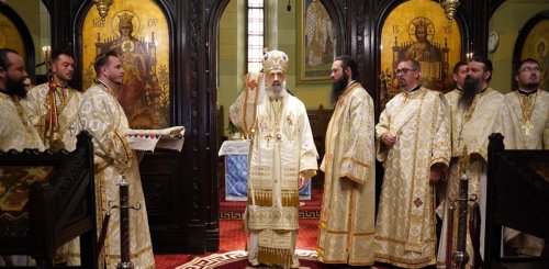 Liturghie arhierească la Catedrala Reîntregirii din Alba Iulia