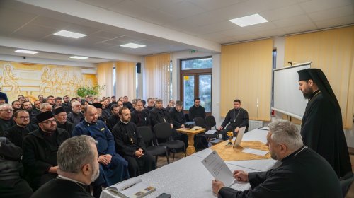Ședință administrativă a preoților din Onești
