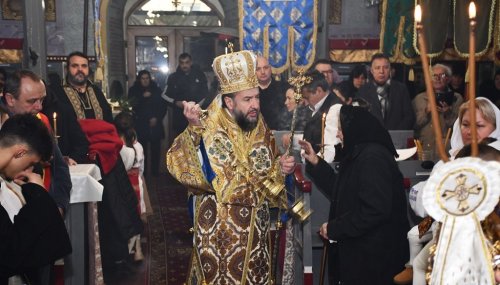 Vizită arhierească într‑o parohie din Caraș‑Severin