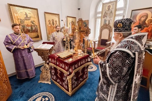 Slujire arhierească în paraclisul mitropolitan din Chișinău
