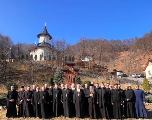 Cursuri de îndrumare duhovnicească la Mănăstirea Rebra‑Parva