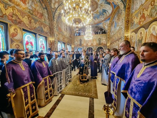 Liturghia Darurilor la paraclisul Colegiului Ortodox din Cluj‑Napoca 