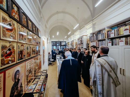 Redeschiderea magazinului bisericesc „Renașterea” nr. 1