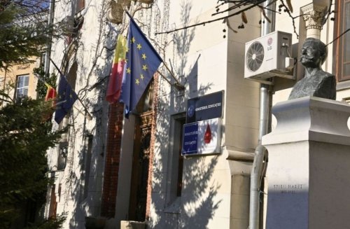 Bugetul Ministerului Educaţiei, aprobat  în comisii