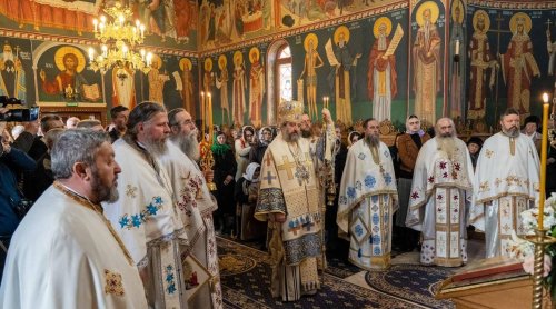 Zi de praznic la Schitul „Sfântul Nifon”-Neamț