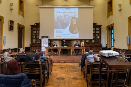  Arhiepiscopul Dunării de Jos a conferențiat la Iași