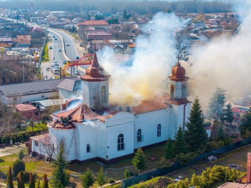 Comunitatea care va salva o biserică