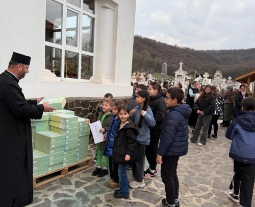 Daruri pentru mai mulți copii din Arhiepiscopia Argeșului și Muscelului