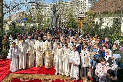 Praznicul Învierii Domnului, hramul Paraclisului Catedralei Naționale