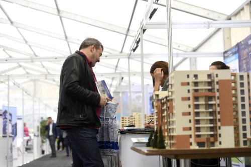 Mai puțini proprietari, mai mulți chiriași