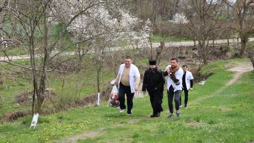 Peste 100 de familii din județul Prahova au primit alimente