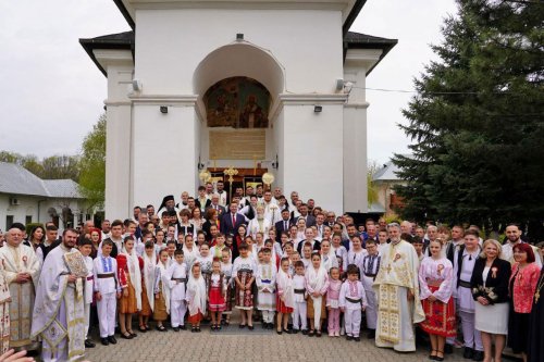 Sărbătoare la Mănăstirea Nucet din județul Dâmbovița