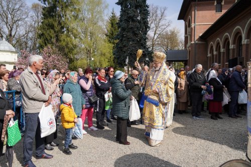 Vinerea Luminată la Curtea de Argeș