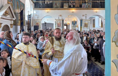 Sfințirea bisericii Parohiei Bara din județul Timiș