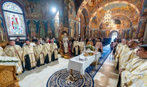 Vecernie arhierească la hramul bisericii din Parohia Cordun