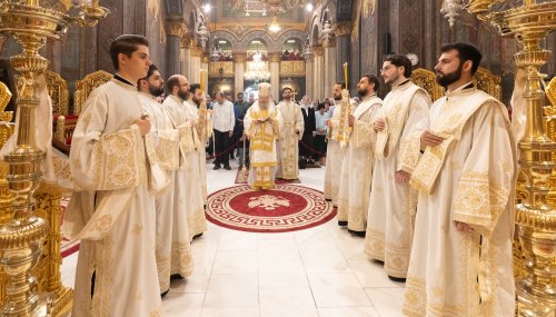 Grupul psaltic de fete „Sfânta Muceniţă Tatiana diaconiţa” la Catedrala Patriarhală