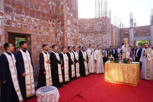 Piatră de temelie pentru o biserică din județul Dâmbovița