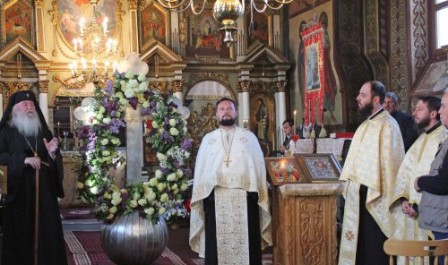 Sfințirea crucii unei biserici istorice din Banat