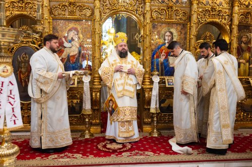 Hirotonie întru diacon la Catedrala Patriarhală din București