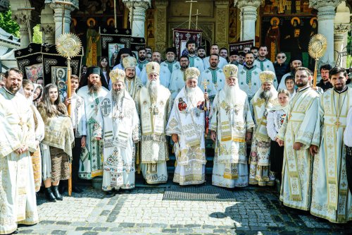 Sfântul Cuvios Irodion cinstit în sobor de ierarhi la Mănăstirea Lainici