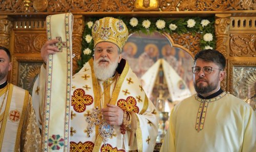 Hirotonie la Biserica „Sfinții Apostoli Petru și Pavel” din Călărași