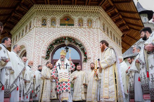 Mănăstirea Vlădiceni și‑a sărbătorit hramul