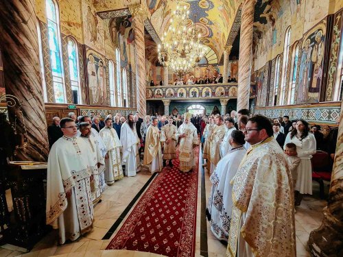 Binecuvântare arhierească în Parohia Turda‑Băi