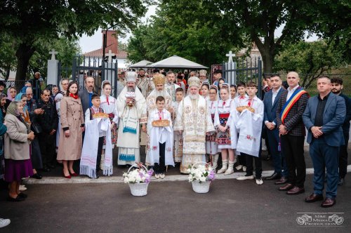 Resfințirea Parohiei „Sfântul Mare Mucenic Gheorghe” din Isaccea, Tulcea
