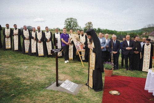 Piatra de temelie pentru Centrul misionar de tineret „Sfântul Nicolae” din Horoatu Crasnei