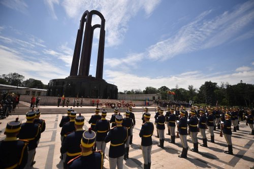 Ceremonii în toată țara de Ziua Eroilor 