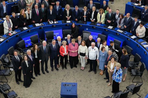 Primii laureaţi ai Ordinului European de Merit