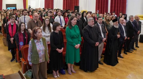 Cursul festiv al absolvenţilor Facultăţii de Istorie, Filosofie şi Teologie din Galaţi