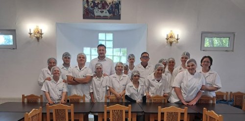 Lecție practică la Cantina socială „Sfânta Filofteia”