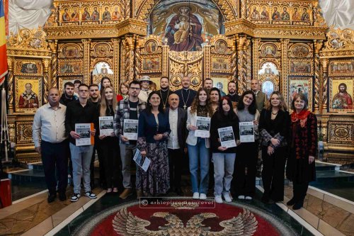 Tineri poeți creștini în competiția „Light of Life/Lumina vieții”