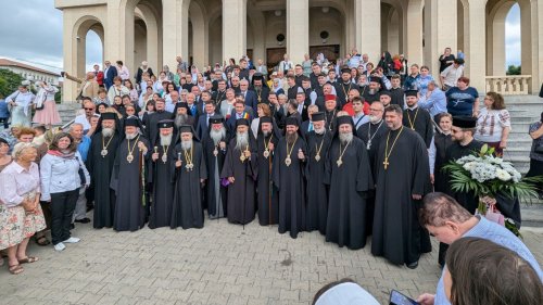 Hram şi moment aniversar la Catedrala Arhiepiscopală din Arad